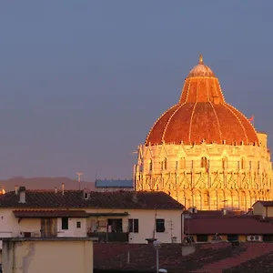 Torre Con Vista 3*, Pisa Italia